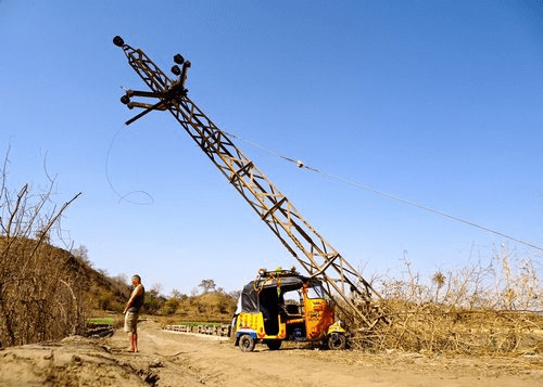 Rickshaw crashed into electric pole