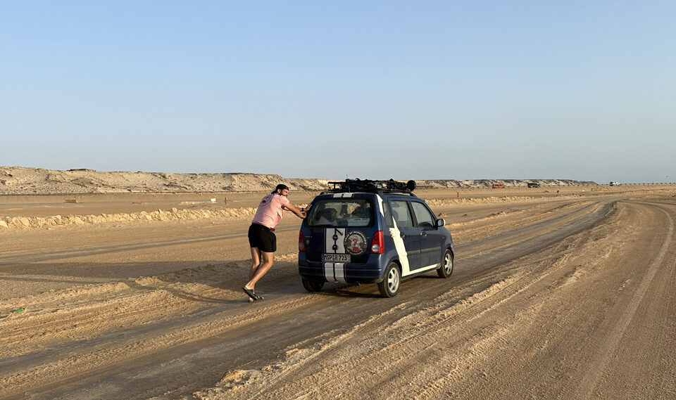 Entering Western Sahara - Team Ohopel on the Poles of Inconvenience 2023