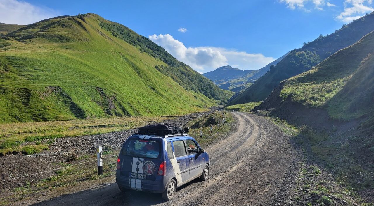 POI 45 - Anatori's Crypt, Georgia. Team Ohopel on the Poles of Inconvenience 2023